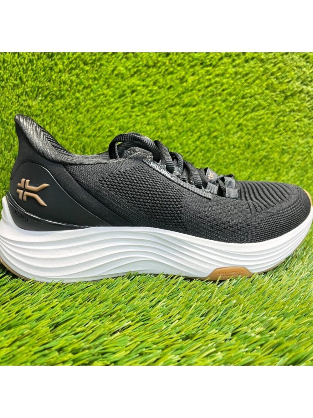 Kuru Atom 2 Womens Size 8 Black White Athletic Running Walking Shoes Sneakers